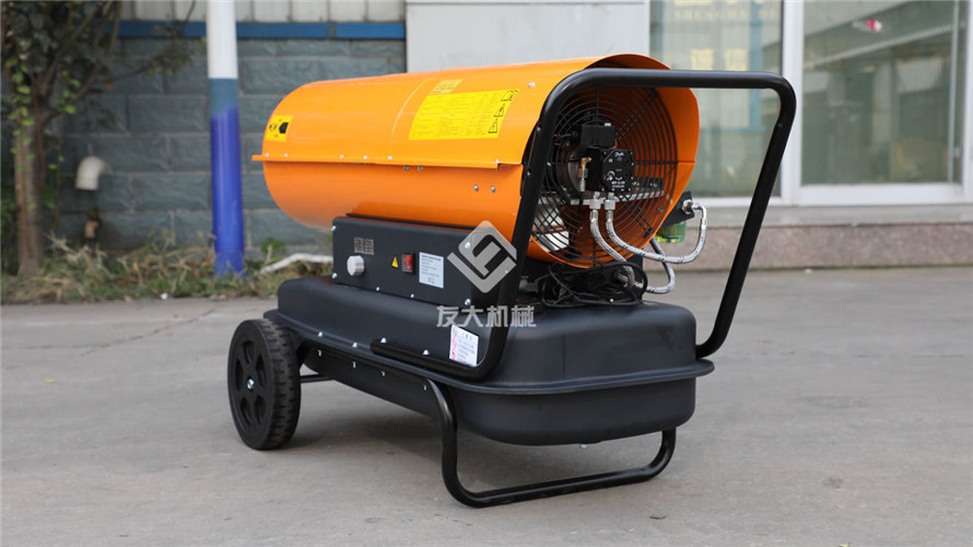 冬天車間里來上這么一臺(tái)燃油暖風(fēng)機(jī)取暖，工人直呼“真香”